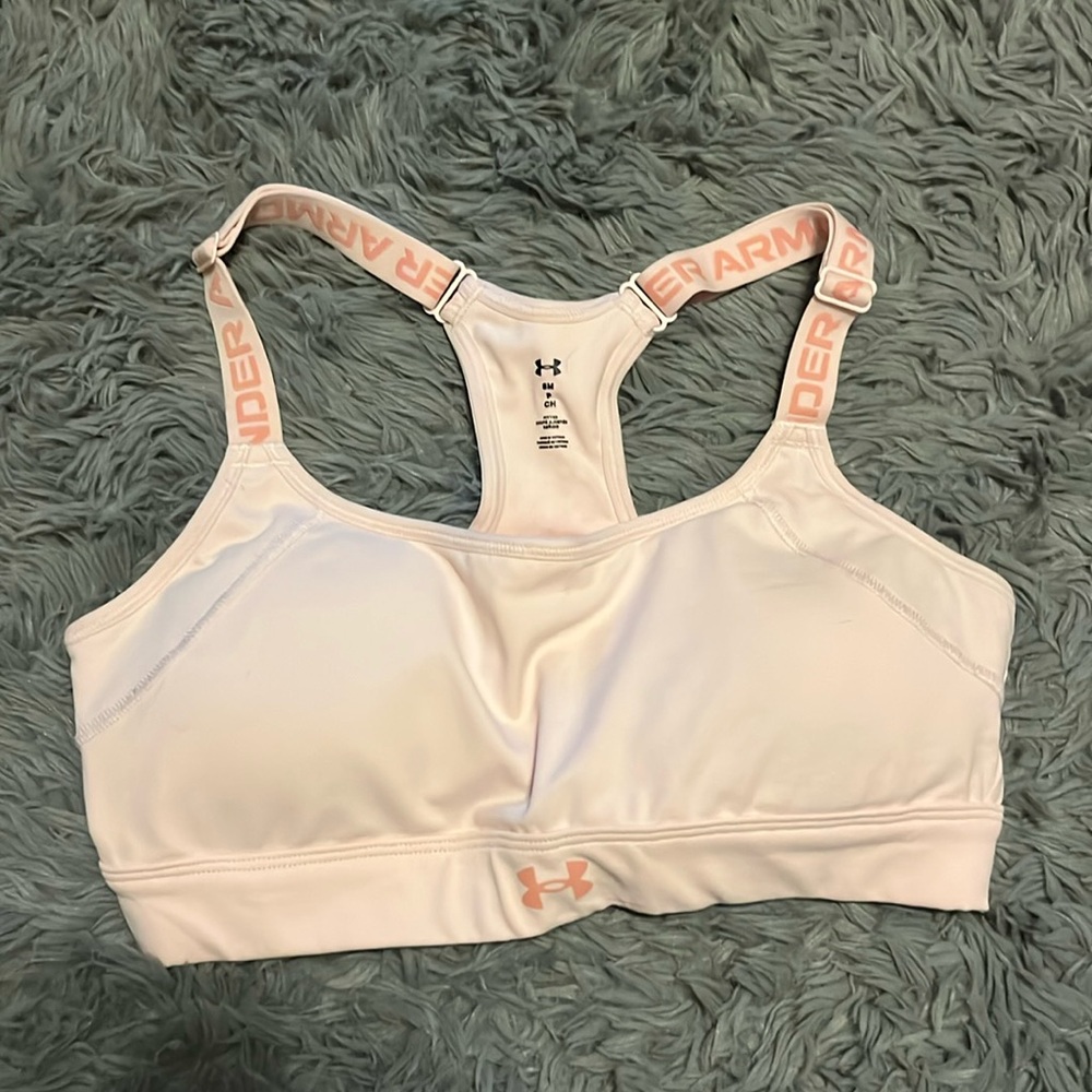 Fitted sports bra